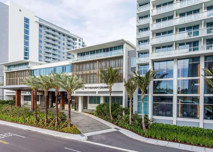 Wyndham Grand Clearwater Resort