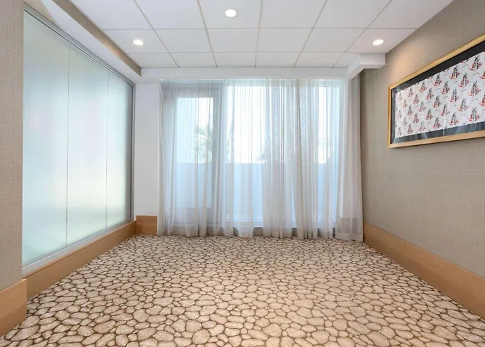 Wyndham Grand Clearwater 4*