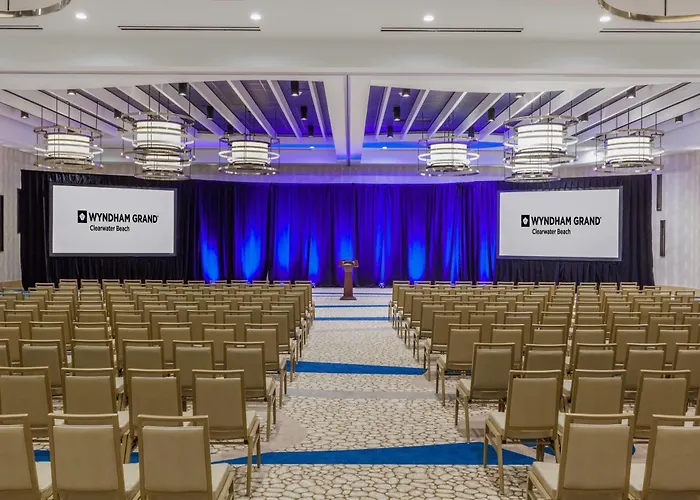 Wyndham Grand Clearwater Resort 4*