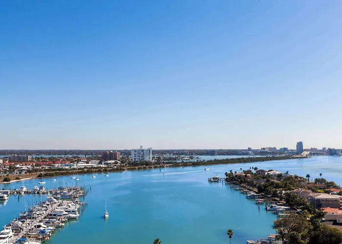 Wyndham Grand Clearwater Resort